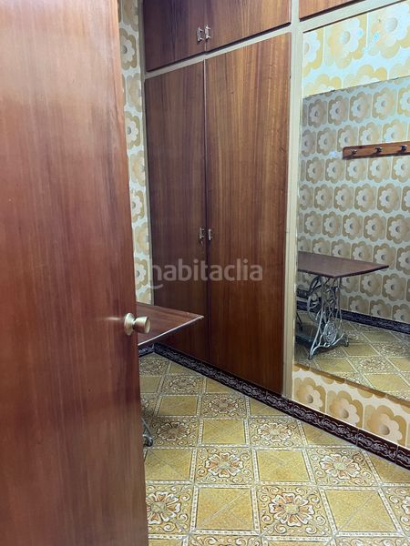 Foto 54cbeb3b-0581-4ab6-a307-7726e960d429. Casa adossada amb xemeneia a Els Molins Mataró