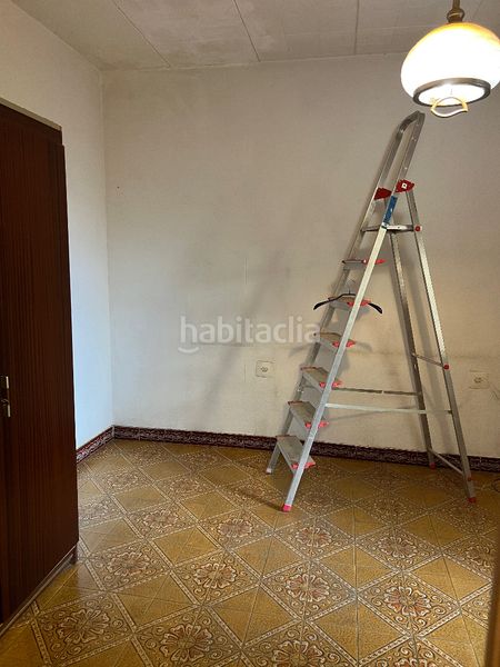 Foto e14fd39d-1935-40e0-b667-fb11b27469b9. Casa adossada amb xemeneia a Els Molins Mataró