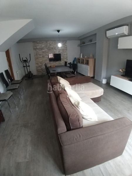 Foto b8d3e813-f59c-440d-a3b3-33ddea0f42d5. Casa adossada amb calefacció a Els Molins Mataró