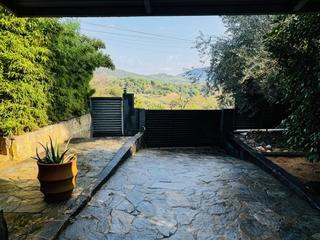 Maison à Carrer els ametllers 4. Magnifico chalet independiente con piscina!!