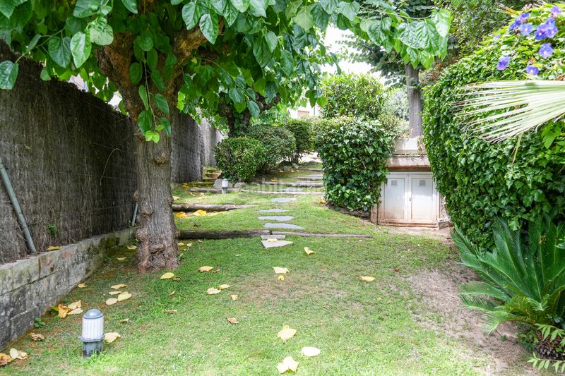 Foto ceb0717d-f30f-429c-b34d-23bd091ea333. Semi detached house with fireplace heating parking pool in Sant Andreu de Llavaneres