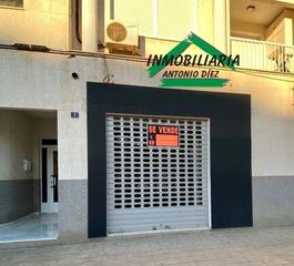 Lloguer Local Comercial a La Coca-La Nia-Vistahermosa. Local comercial a la calle en alquiler en la nía.