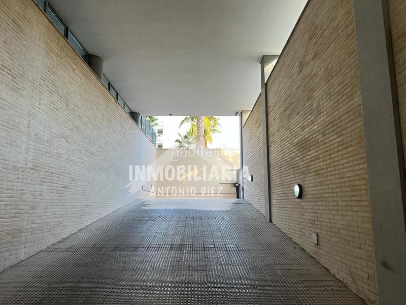 Foto c1301b9f-dc90-4810-9220-e7f4490349c3. Autoparkplatz in Garbinet - Parque de las Avenidas Alicante