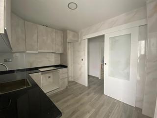 Pis a La Serranica-Sagrado Corazón. Piso en venta en centro, 3 dormitorios.