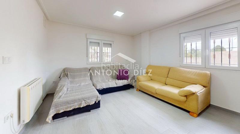 Foto 23182f7d-e3bd-4f5e-a5e9-9291aeb80e68. Chalet avec chauffage dans Novelda