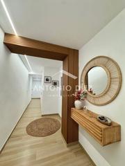 Miete Etagenwohnung in La Serranica-Sagrado Corazón. Piso en alquiler en centro, 2 dormitorios.