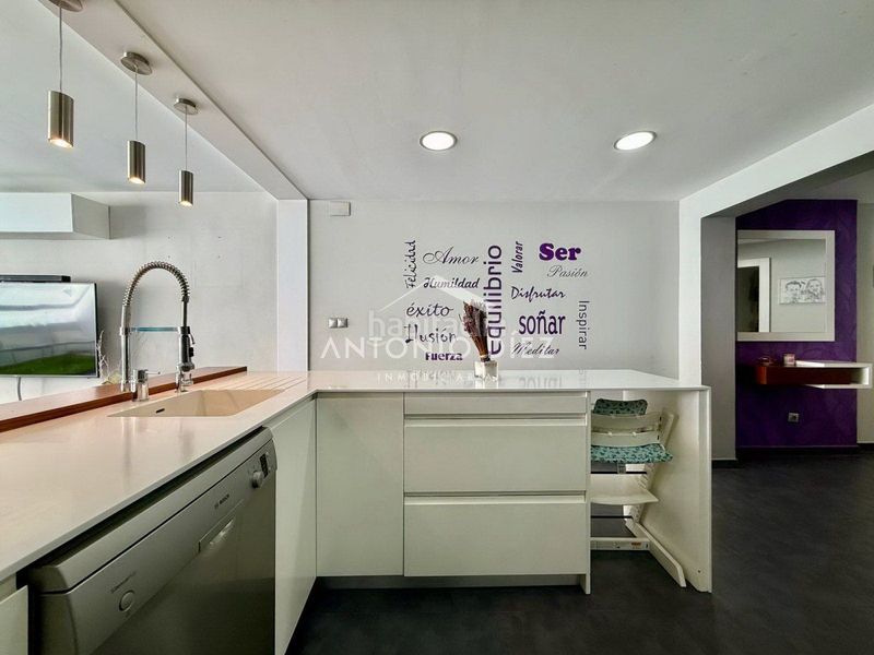 Foto 5290a741-137e-4594-bd93-fbd238a90308. Casa adosada  en venta en centro, 4 dormitorios. en Aspe