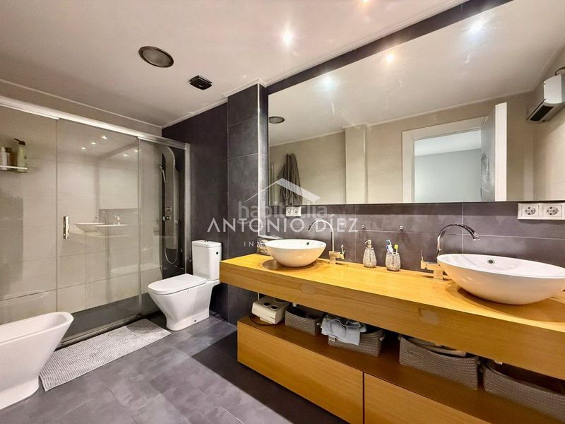 Foto 6a6c6e11-97b2-4b84-98f6-423ea1cdbee4. Casa adosada  en venta en centro, 4 dormitorios. en Aspe