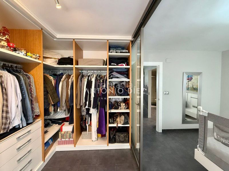 Foto 6aa4a2a5-b28d-445d-9e1c-e46a82481580. Casa adosada  en venta en centro, 4 dormitorios. en Aspe