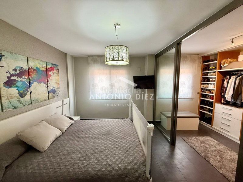 Foto 786c44ff-999d-46ed-a18d-490f4e77eba6. Casa adosada  en venta en centro, 4 dormitorios. en Aspe