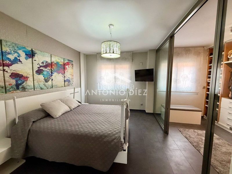 Foto a9b52fad-6e04-4549-a2c2-8acfb20e359c. Casa adosada  en venta en centro, 4 dormitorios. en Aspe