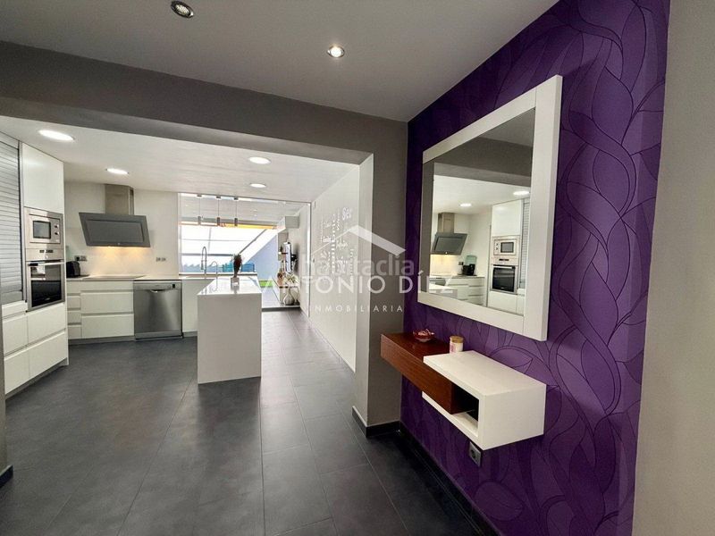 Foto c7cfdaab-71f6-4c3d-abe7-8c471905deaa. Casa adosada  en venta en centro, 4 dormitorios. en Aspe