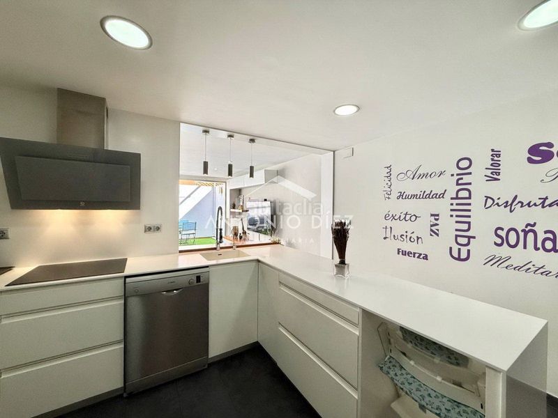 Foto debd5a97-3d68-493b-9eb8-c725831cb080. Casa adosada  en venta en centro, 4 dormitorios. en Aspe