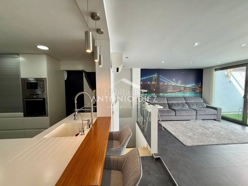 Foto e37ec8ea-c114-4b11-865f-41257db5b00a. Casa adosada  en venta en centro, 4 dormitorios. en Aspe