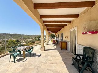 Xalet a Pedanías Este. Chalet en venta en uchel, 3 dormitorios.