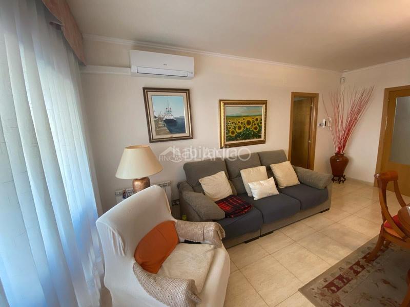 Foto b48ae84a-2889-4bc0-b8af-6ee562525658. Casa amb aparcament a Masquefa