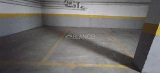 Aparcament cotxe a Piera. Plaza de parking, cerca colegios