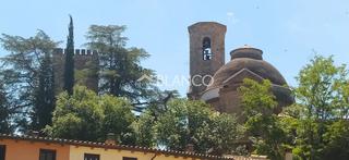 Terreny residencial a Piera. Fincas blanco vende terreno en el casco antiguo del pueblo en la