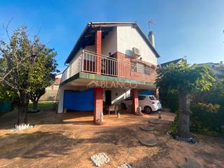 Casa en Piera. Casa estilo pirenaico