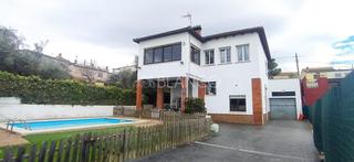 Casa en Piera. Estupenda casa en urbanización de piera.