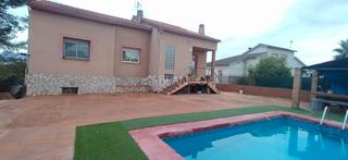 House in Piera. Casa en venta en can claramunt, gran parcela con piscina y zona