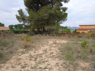 Terreny residencial a Piera. Gran parcela de 1.325m2