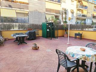 Planta baja en Sant Andreu de la Barca. Espectacular piso con terraza con salida a nivel