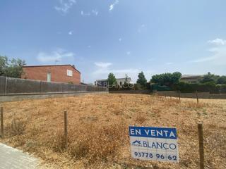 Terreny residencial a Hostalets de Pierola (Els). Centrico terreno llano en els hostalets de pierola