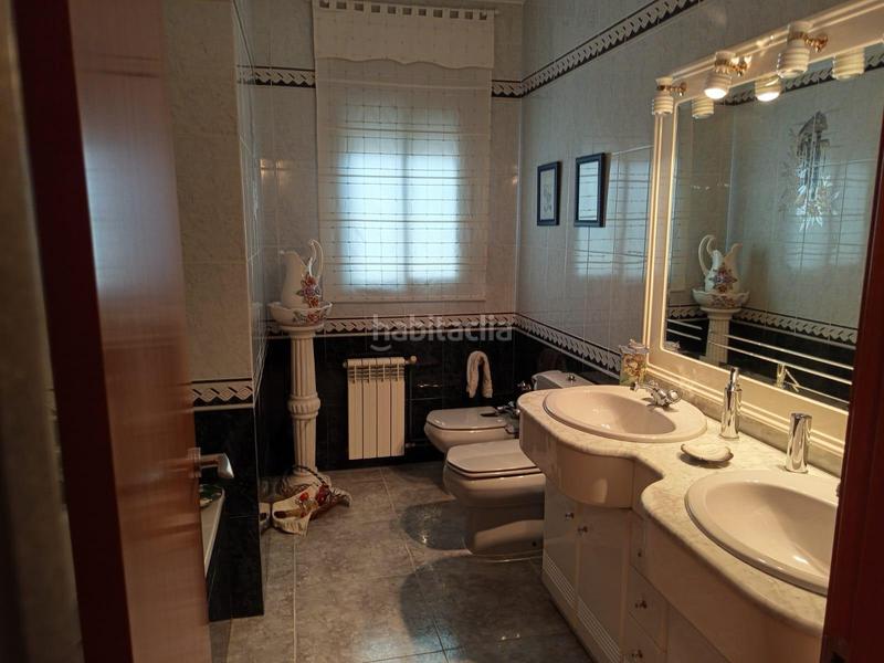 Foto 6b8c811a-3191-4150-ae1d-b44d81d7da42. Chalet con riscaldamento parcheggio piscina in Abrera