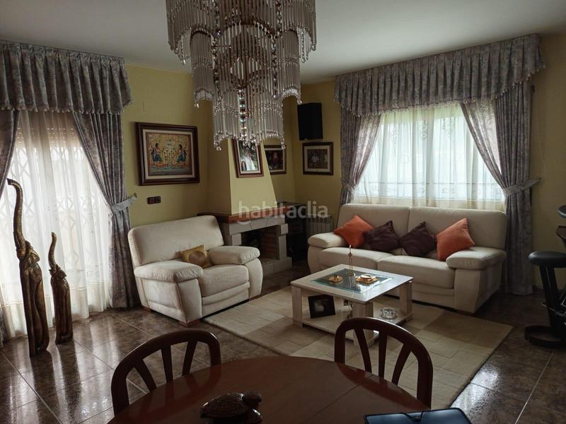 Foto 7345e13d-2d95-420e-949b-dfdb7df35c41. Chalet con riscaldamento parcheggio piscina in Abrera