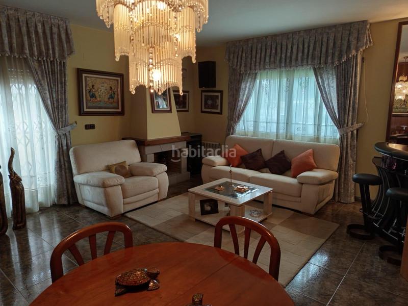 Foto c0d48b6c-0acf-4b53-9616-859af0967e86. Chalet con riscaldamento parcheggio piscina in Abrera