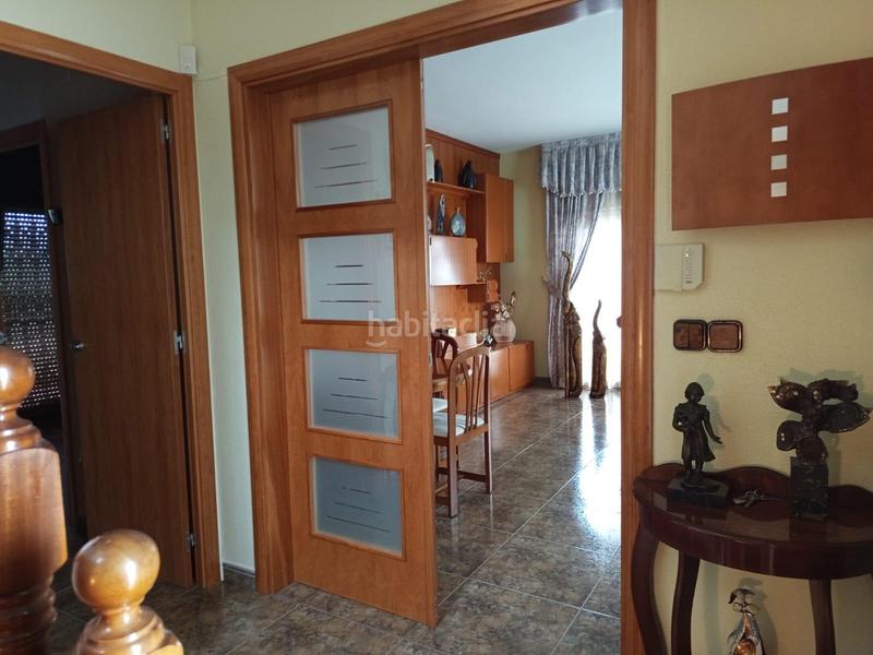 Foto c9d0b198-adf2-4ce6-8273-bec7e45daf69. Chalet con riscaldamento parcheggio piscina in Abrera