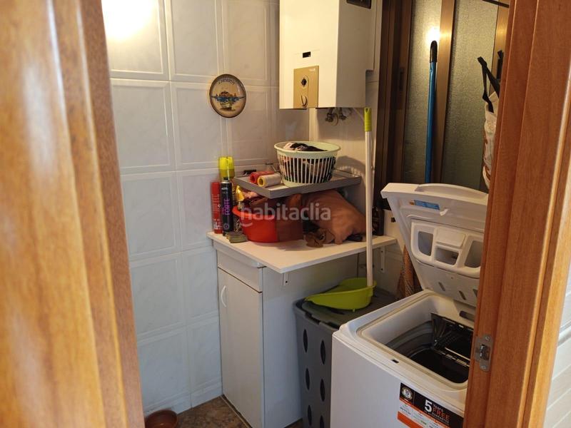 Foto d6e1b3ff-f800-471e-a888-bd041d20a0ec. Chalet con riscaldamento parcheggio piscina in Abrera