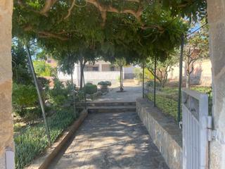 Haus  Berga. Acogedora casa en la torre de claramunt