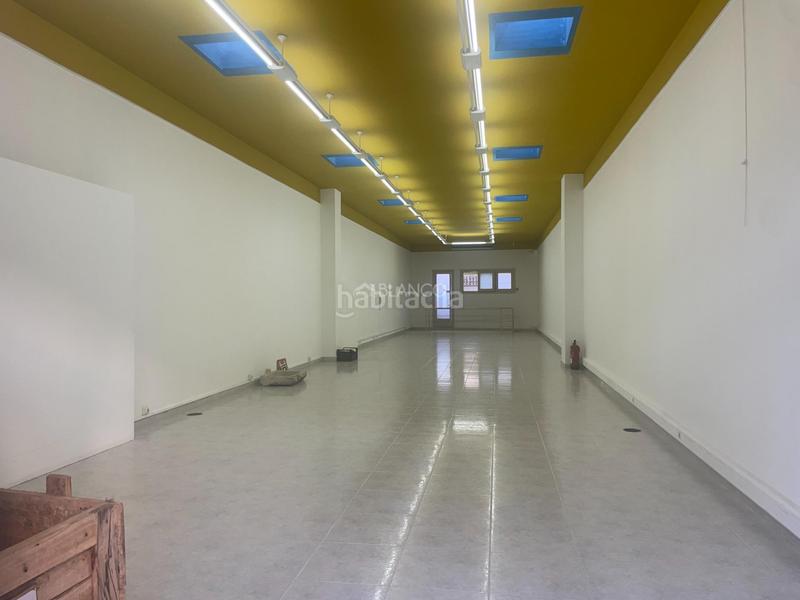 Foto fb67a10e-cbfd-4ce2-a2b7-1c86d021f74e. Lloguer local comercial a Pobla de Claramunt (La)