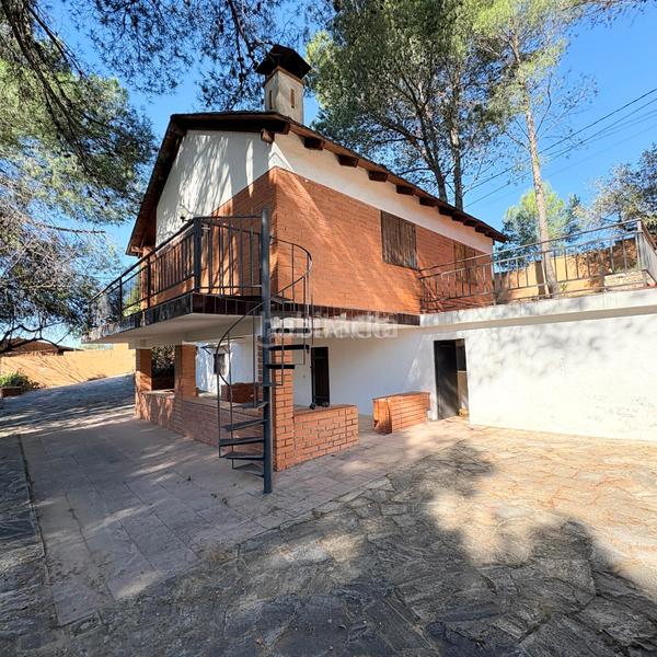 Foto 83636dfe-b4c3-4d36-b32a-f27f019e76c3. Casa  aislada en can claramunt en Piera