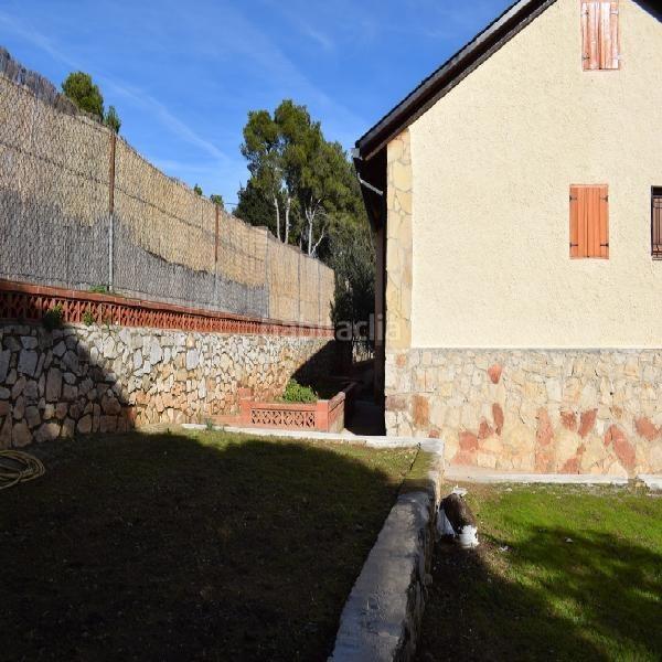 Foto a500ecf2-7672-4e84-b06a-61ab898ff238. Miete haus in Torre de Claramunt (La)