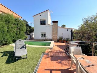 Maison à Piera. Encantadora casa en can mata