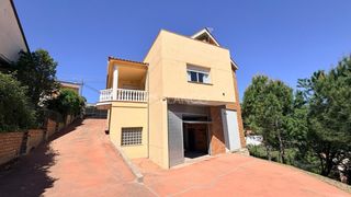 Casa in Piera. Exclusiva casa en can mata