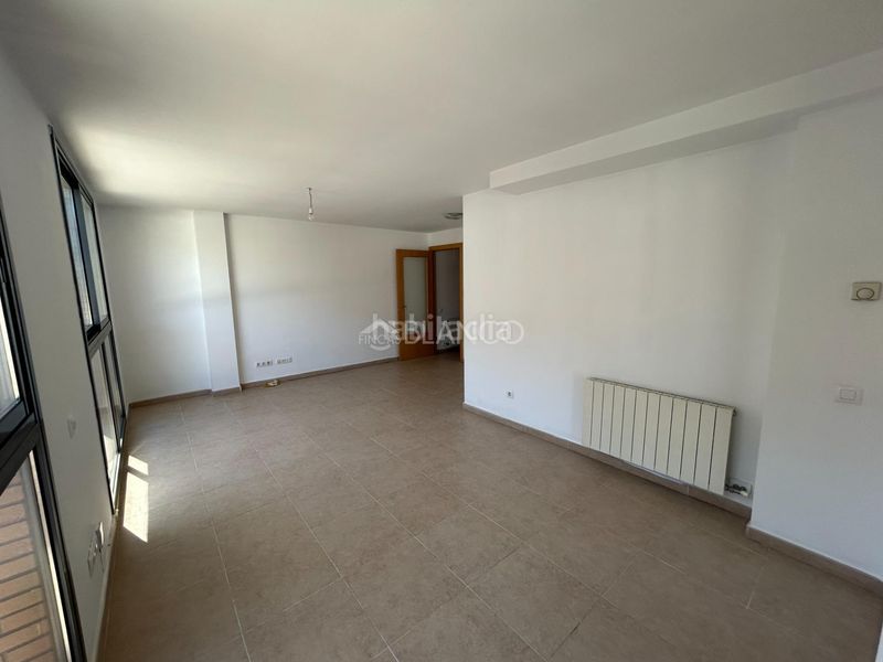 Foto a0b5377f-6c6b-4fc3-af81-b9499857e33c. Dúplex amb calefacció aparcament a Vallirana