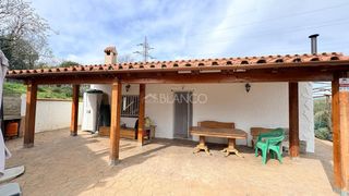 Maison à Piera. Bonita casa moderna en parcela de 692m2