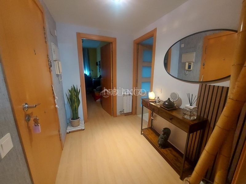 Foto 4259b48f-7bc6-4619-976c-95c6765fb801. Pis amb aparcament a Abrera