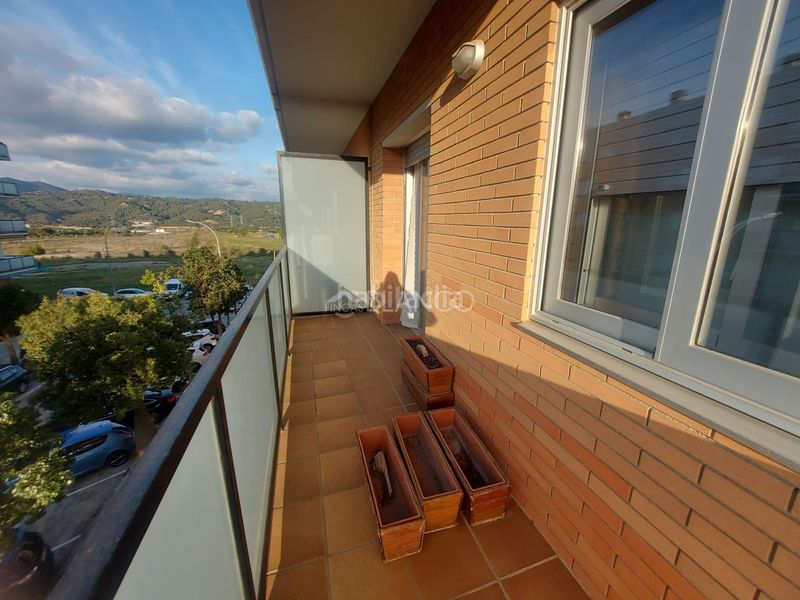 Foto 91b05658-d953-496e-af66-c738e307e0e3. Pis amb aparcament a Abrera