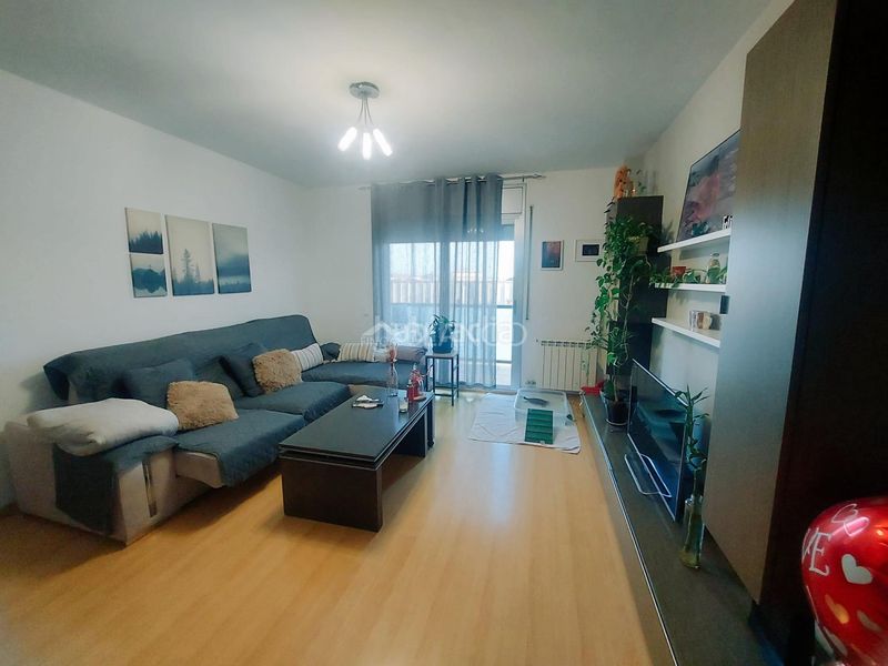 Foto ad8a58ed-dff4-4f5a-a878-637038c44c68. Pis amb aparcament a Abrera