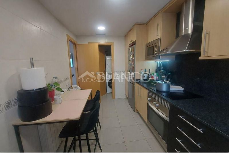 Foto ea9f34a1-eb4f-4de8-8d0f-8ff086a87230. Pis amb aparcament a Abrera