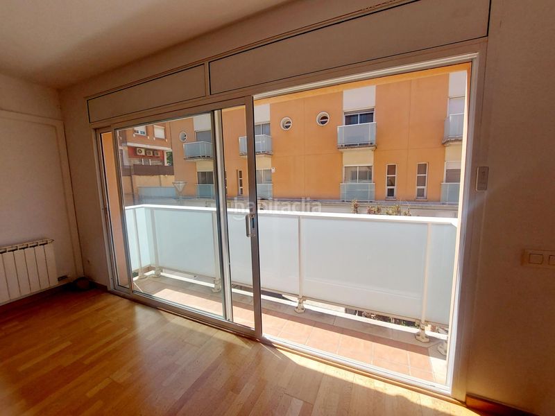 Foto edd27ed3-572d-4e95-b44d-ef0ed6217981. Casa amb calefacció aparcament a Sant Andreu de la Barca