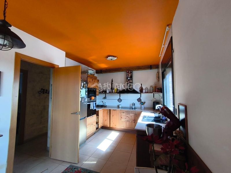 Foto 519dd355-2216-4443-8b35-007eb1ab164e. Casa amb calefacció aparcament piscina a Piera