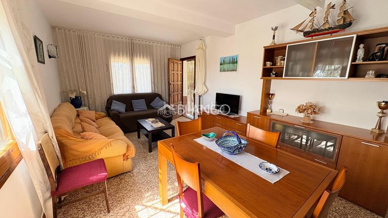 Foto 54f0b085-2139-4e8b-98e7-8b5d67e532eb. Casa amb aparcament a Piera