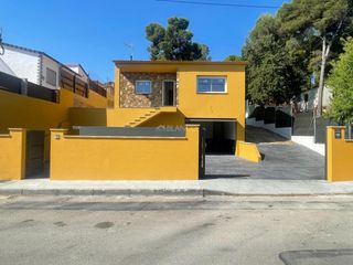 Casa a Torre de Claramunt (La). Casa de obra nueva en la torre de claramunt