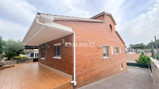 Casa a Piera. Espectacular casa en can bou